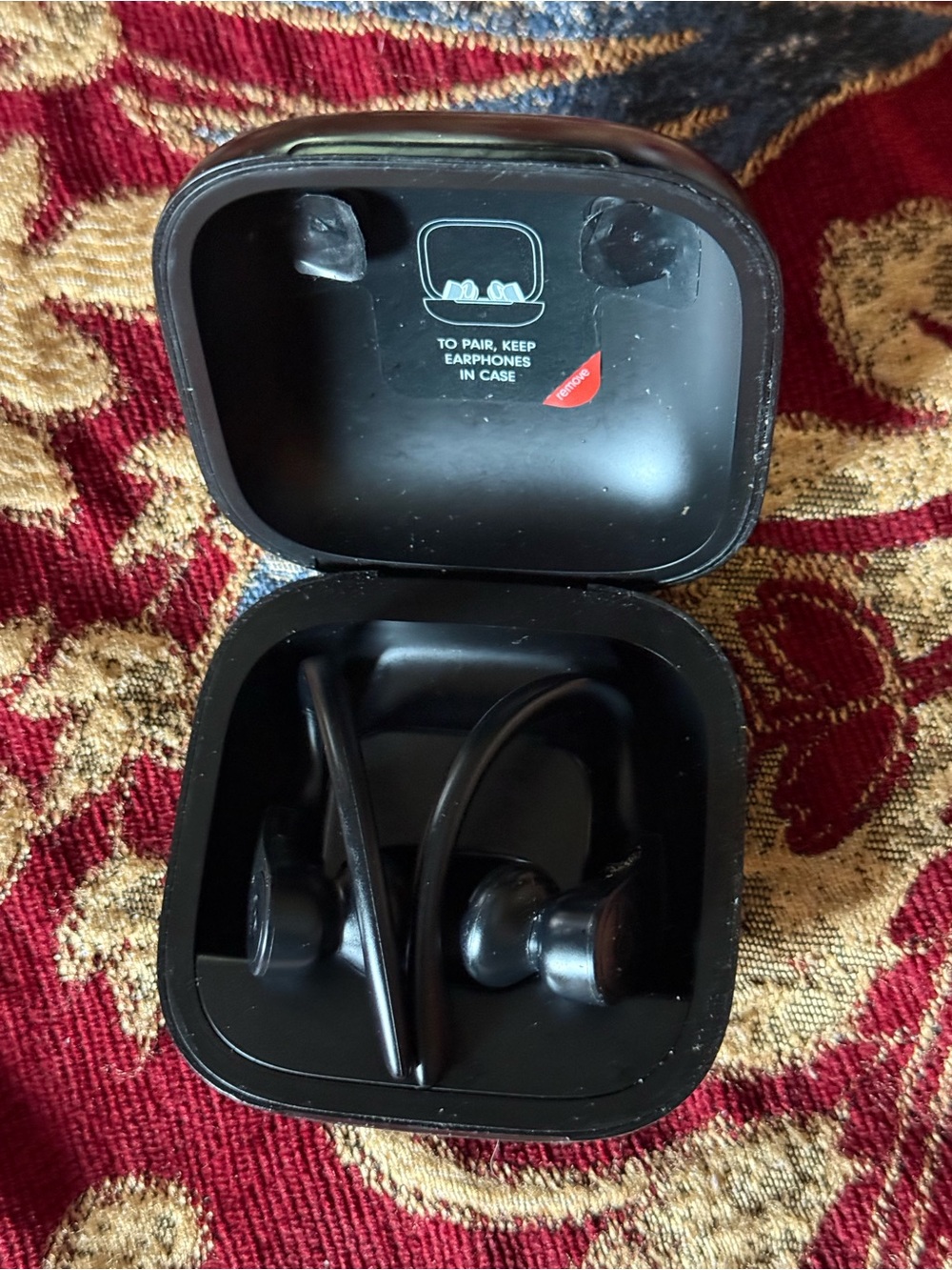 Beats Wireless Earbuds - Black - Picture 4 of 5